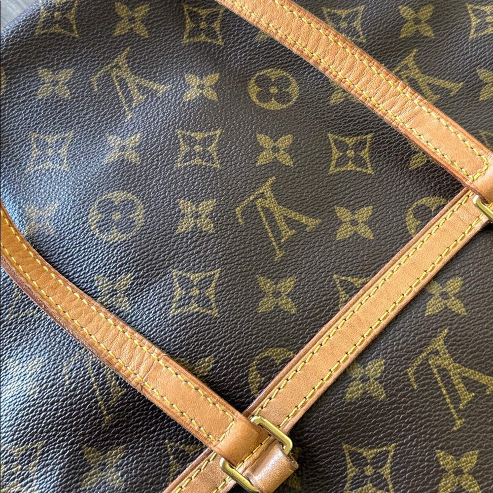 Louis Vuitton Authentic Vintage Coussin Bag Monogram Canvas GM - Picture 10 of 16